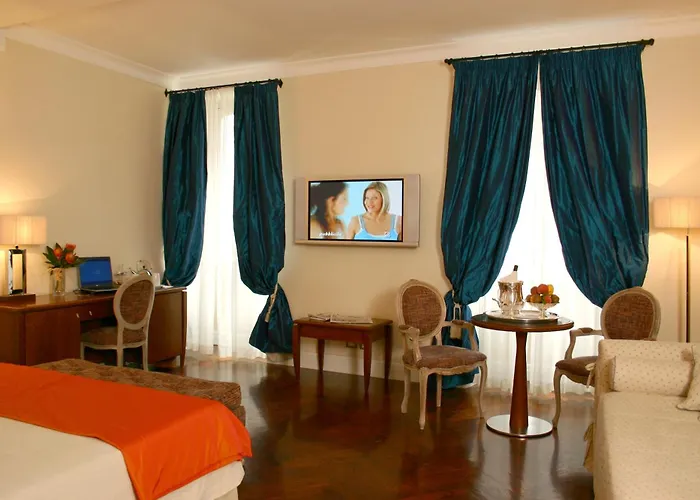 Отель Vivaldi Luxury 3*