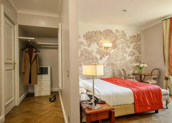 Vivaldi Luxury Отель