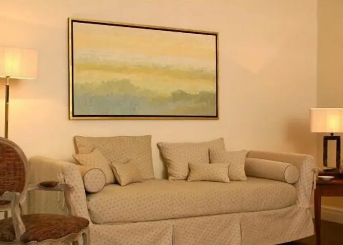 Vivaldi Luxury Отель 3*