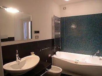 Vivaldi Luxury Отель